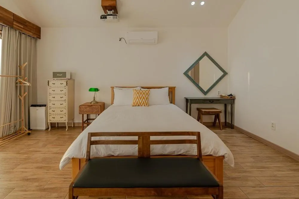 Jeju Cheongsu-Ri Haru Private Pension